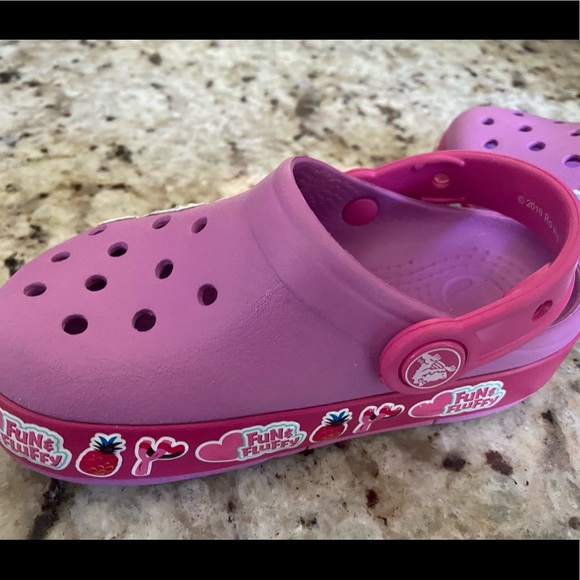 SOLD.Crocs light up baby girl shoes C9 - Picture 5 of 6